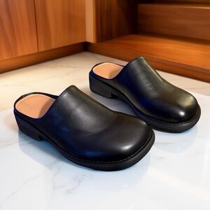 Attere NWT Sz Us 7.5-8 Eu 38.5-39 Black Leather Slip-On Mule Shoes (SH219)